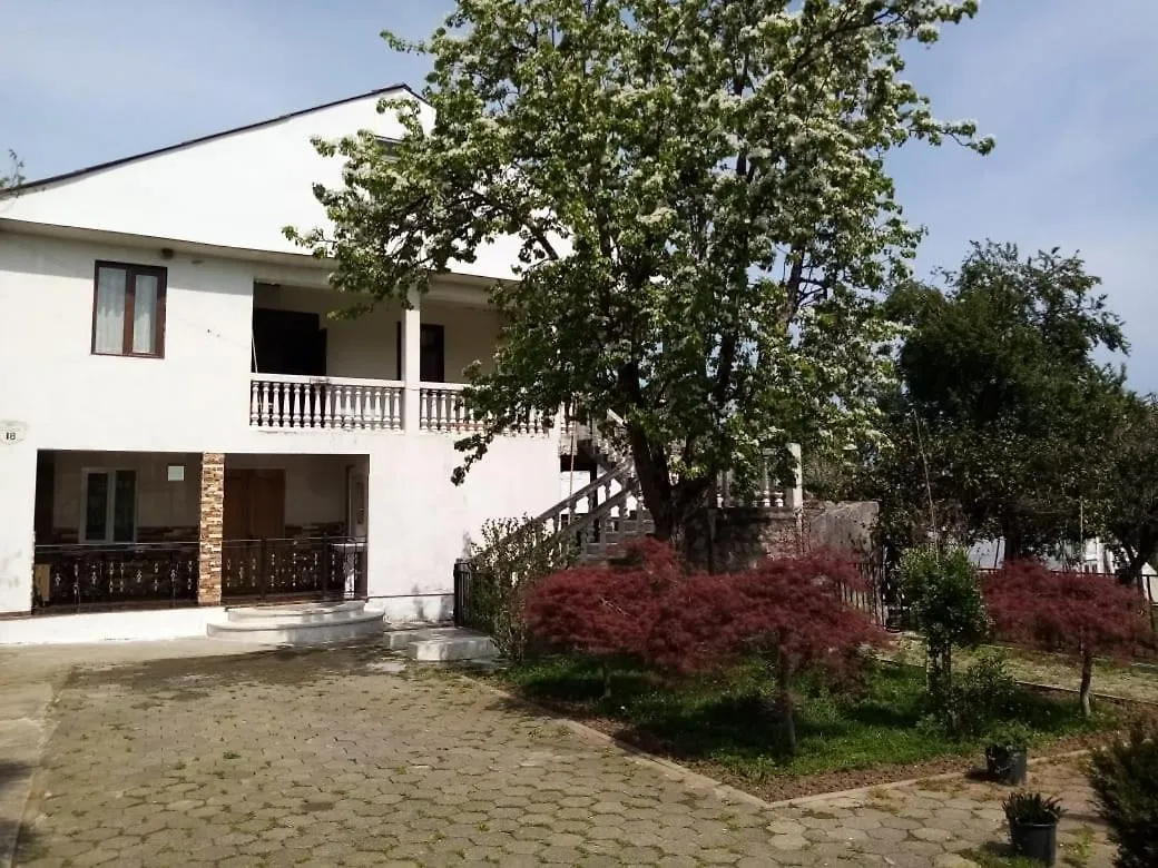 Nyaraló Cozy Holidays Near Botanical Garden, Batumi
